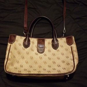 Dooney & Bourke small purse